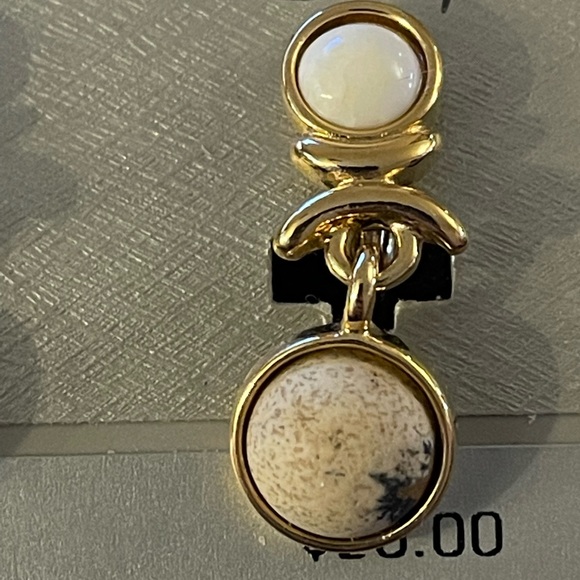 Vintage Monet Luxury Clip Earrings Top Colors Gold White Natural - Picture 3 of 5